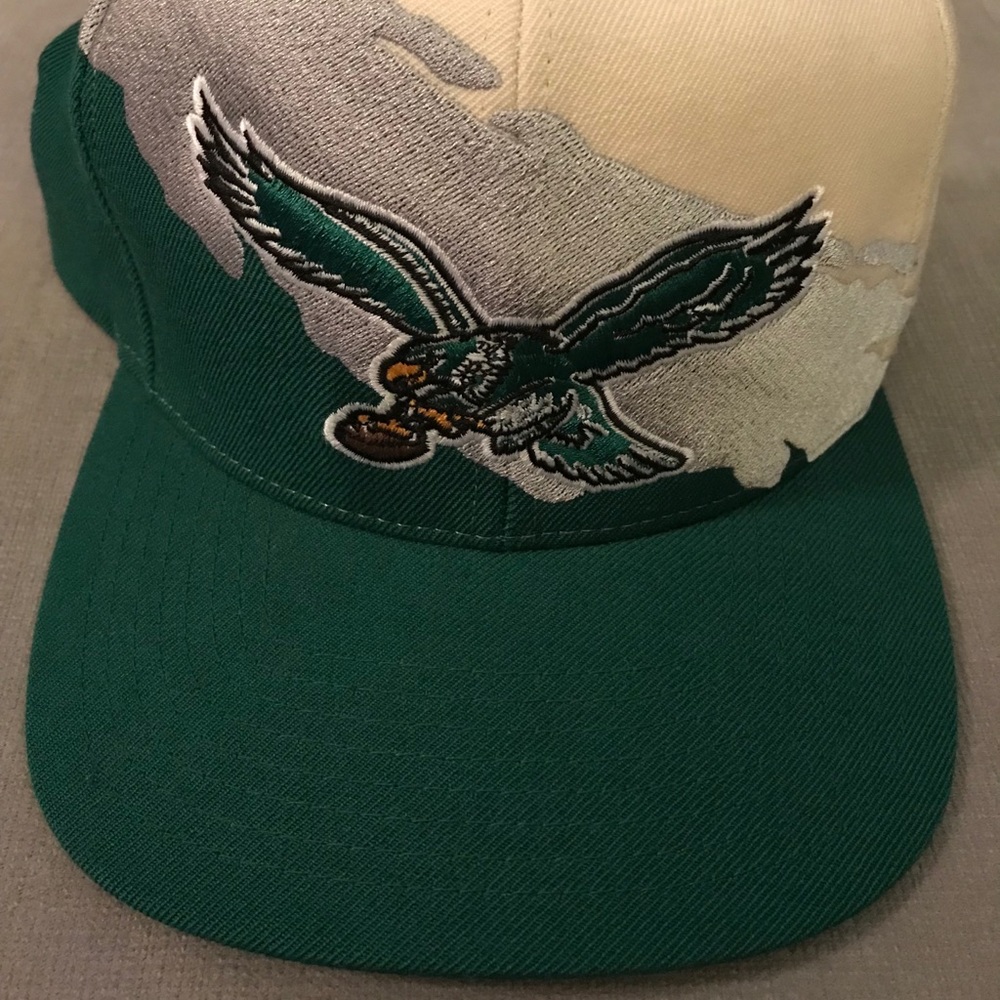 Eagles snap back cap